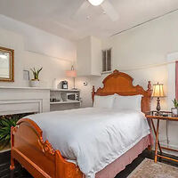 0 2 Charming Charleston Suite Airbnb
